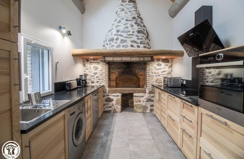 Saint-Sauves-d'Auvergne House | Le Petit Four - Saint Sauves D'auvergne