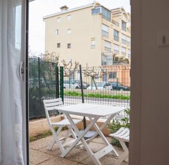 Port Rive Gauche Apartment | Le Petit Brigantin