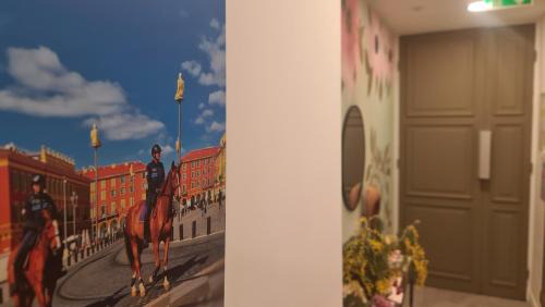 Jean-Medecin Hotel | Le Petit Trianon et le Charme des Suites
