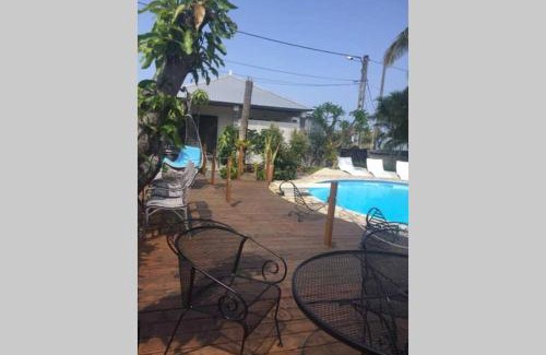 Le Centre House | Le Pluie d'Or