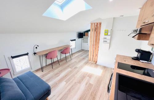 Agen Apartment | LE QUAI 6 - Studio neuf CALME LUMINEUX - CLIM - WiFi - Gare à 200m