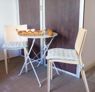 Carnot Apartment | Le Sorbier By ApiRent #Wifi #Climatisation #Lumineux