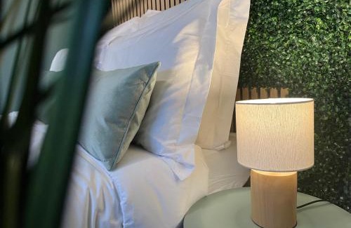 Evreux Apartment | Le Verdélite - Studio design & végétal proche gare et centre historique