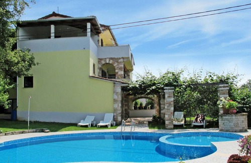 Jezenj Apartment | Lea with 1 bedrooms and 1.5 bathrooms