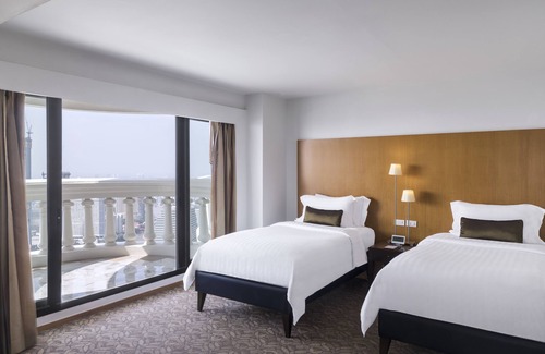 Bang Rak Hotel | lebua at State Tower