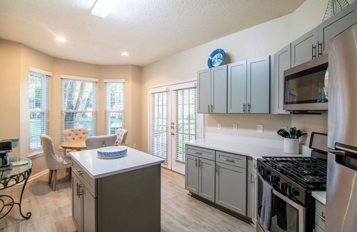 Gulfport Villa | Legacy Villa 1701 - 3 bedroom 2 bath with garage in beachside neighborhood