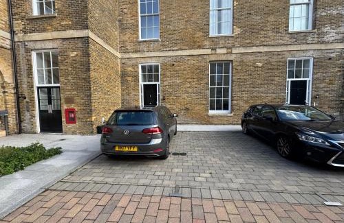 Winchester Apartment | Leishman Views