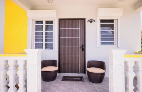 Dickenson Bay Apartment | LeLuxe Cedar Valley Suite Bn