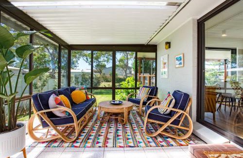 Callala Beach House | Lemon Drop - Short Walk to Beach