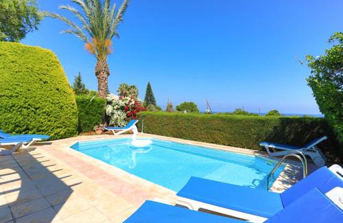 Argaka Villa | Lemon Grove Villa Dio