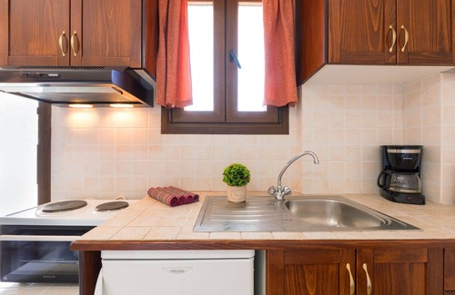 Ipsos Apartment | Lemon Tree Corfu Apartments by Konnect
