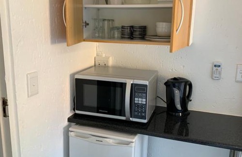 Greater Johannesburg Metropolitan Area House | Lemon Tree Guest Cottage in Featherbrooke Estate