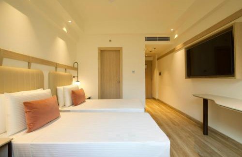 Aerocity Hotel | Lemon Tree Hotel, Delhi Airport