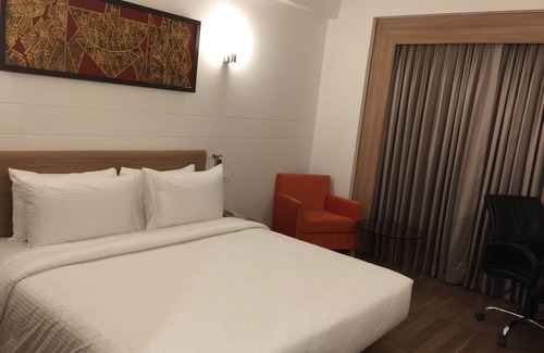 Gurugram Hotel | Lemon Tree Hotel, Sector 60, Gurugram