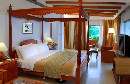 Muhamma Resort | Lemon Tree Vembanad Lake Resort, Kerala