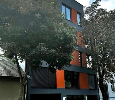 Lend Apartment | LendAddicted by BestChoice with Parking