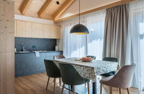 Mareo Apartment | Les Ciases Chalets Dolomites Apt 4