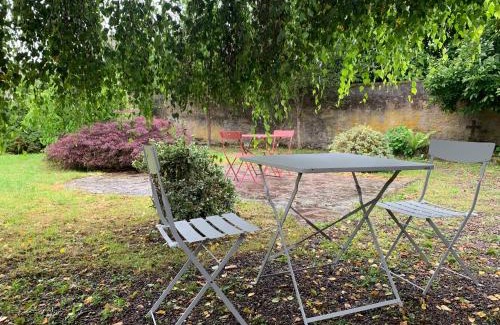 Lure Apartment | Les Jardins d'Élise, calme et verdure à Lure