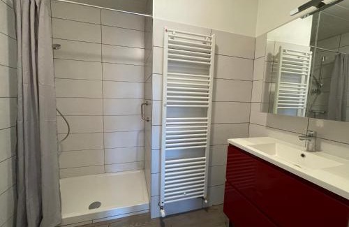 Boisset-les-Montrond House | Les Lys de Rosie - Maison familiale de plain pied campagne