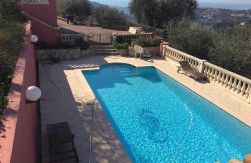 Saint-Andre-de-la-Roche Apartment | Les Oliviers
