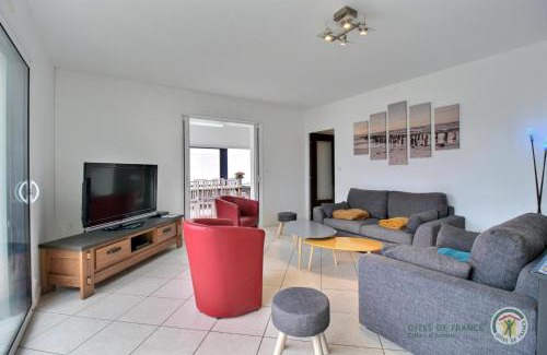 Pleumeur-Bodou House | Les pieds dans l'eau