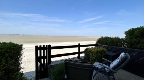 Le Crotoy Apartment | Les Pieds dans le Sable – Appartement Unique avec Accès Direct à la Plage du Crotoy