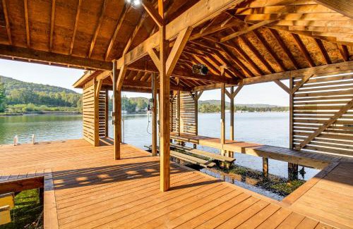 Groveoak House | Less Than 1 Mi to Boat Launch Home with Dock in Scottsboro