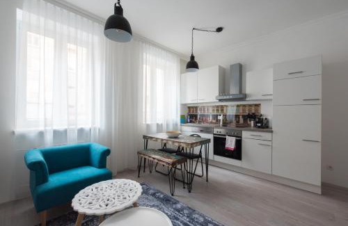 Wieden Apartment | Let it be Vienna U1, U2, U4 Karlsplatz Oper