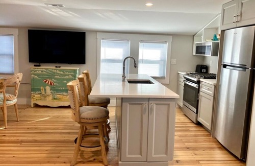 North End Condo | Let's Go to the Beach! *2 Bedroom Condo*