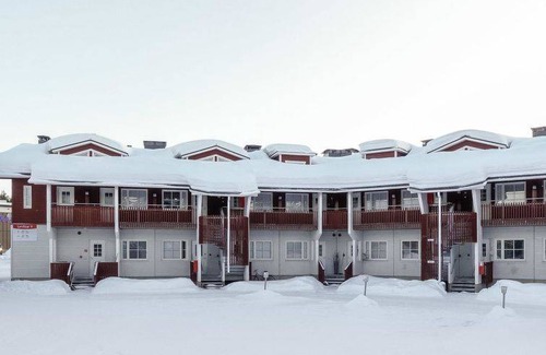 Sirkka House | Levi star / 902