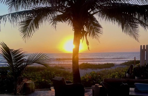 Indialantic By The Sea House | Licensed! DIRECT Oceanfront.Hot Tub with view .2 King Beds
