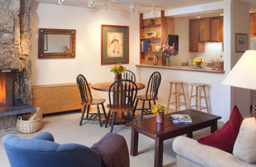 Snowmass Village Apartment | Lichenhearth - CoralTree Residence Collection
