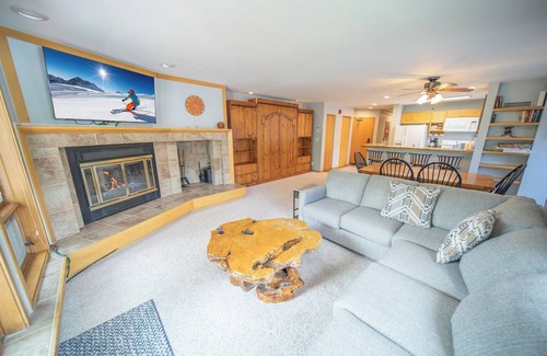 Mountain House Condo | Liftside 201