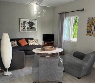 La Preneuse House | Light & Airy Seaview Duplex