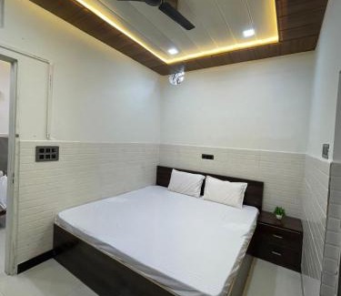 Mathura Apartment | light Inn pg home stay