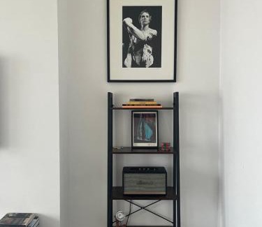 Hastings Apartment | Light on the Waves