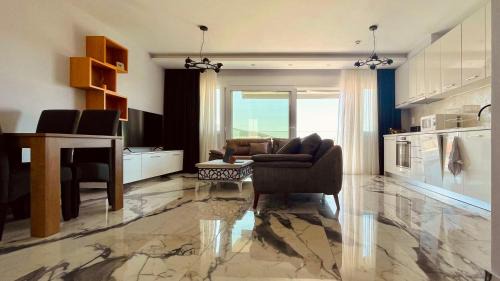 Nea Peramos Apartment | Lili's & Maxi's Apartments