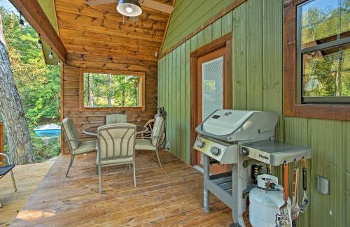 Broken Bow House | Lily Pad on the Pond Broken Bow Home with Hot Tub