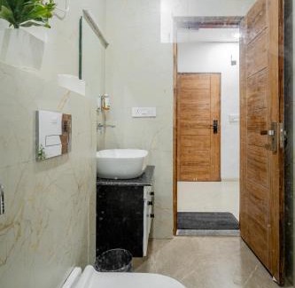 Greater Noida Hotel | Lime Tree Hotels and Banquet Greater Noida