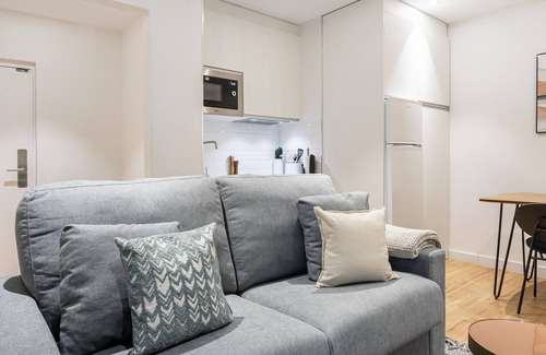 Palacio Apartment | Limehome Madrid C. de Fomento