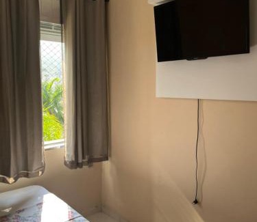 Enseada Apartment | Lindo apto 3 qtos, a 350 mtrs praia da enseada com serviço de praia e portaria 24 hrs próx casa grande hotel, hipermercados, farmácias bancos