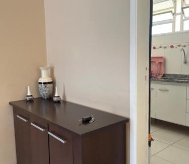 Enseada Apartment | Lindo apto 3 qtos, a 350 mtrs praia da enseada com serviço de praia e portaria 24 hrs próx casa grande hotel, hipermercados, farmácias bancos
