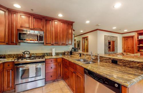 Vail Apartment | Lion Square Lodge South 450