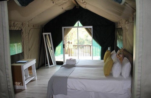 Hazyview Cabin | Lions Rock Rapids - Lodge