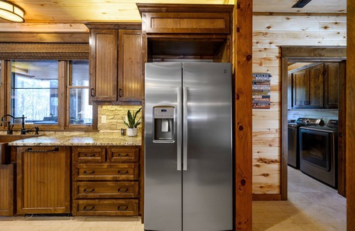 Hochatown Cabin | Liquid Therapy Lodge & Broken Bow Cabins
