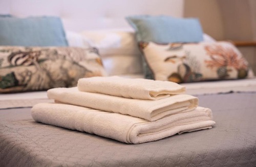 Santa Maria Bed & Breakfast | LITHOS guest room