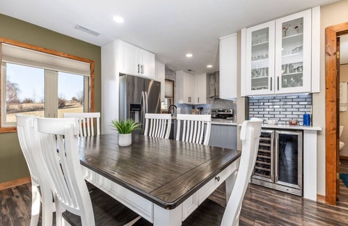 The Galena Territory House | Little Blue Stay l CLEAN 3 BR & FIRE TABLE l A&D Rise Getaways