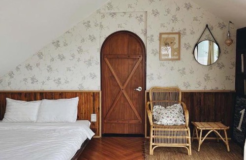 Phuong Hotel | Little December