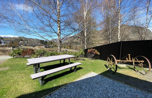 Arthur's Point Ski Chalet | Little Gem close to Coronet Peak and town centre