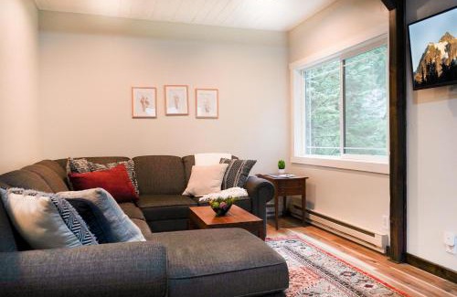 Glacier House | Little Haven Cottage